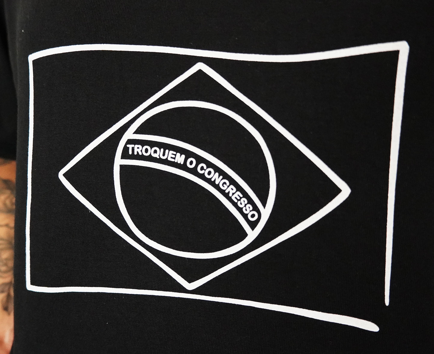 Camiseta UNISSEX Troquem o Congresso