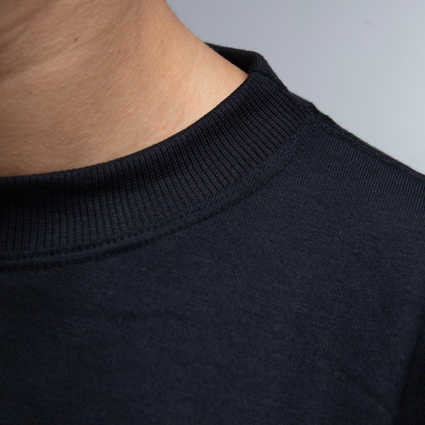 Cropped Oversized Monogamia Tô Fora!