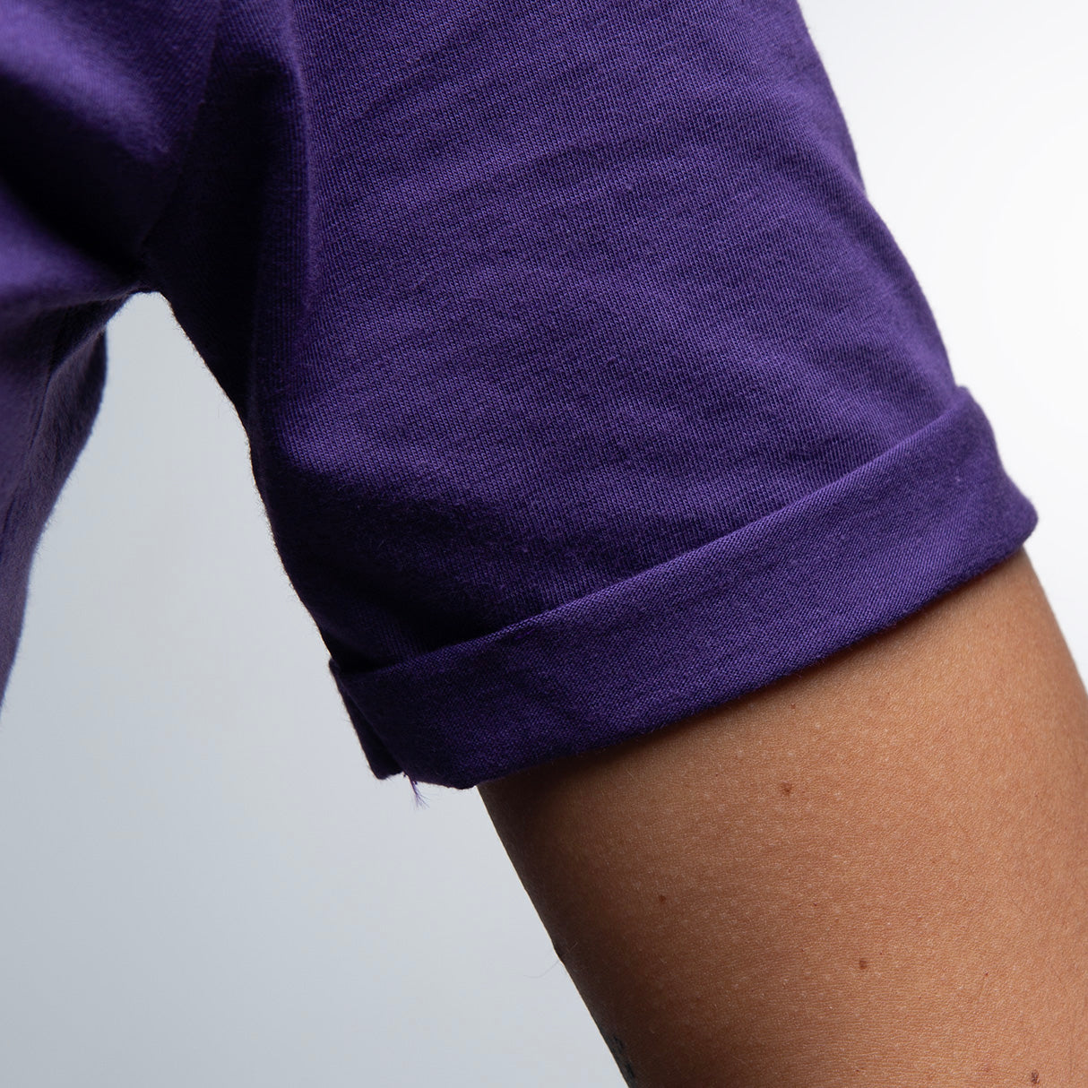 Cropped Slim Monogamia Tô Fora!
