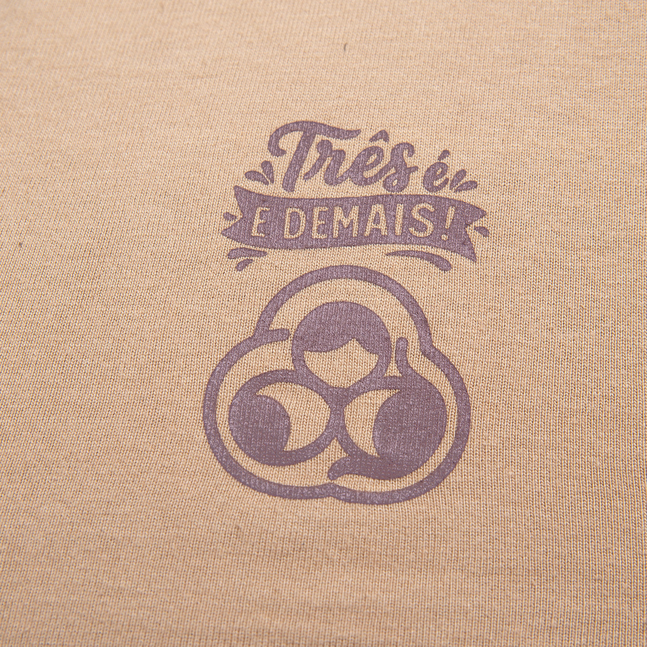 Cropped Oversized Três é D+