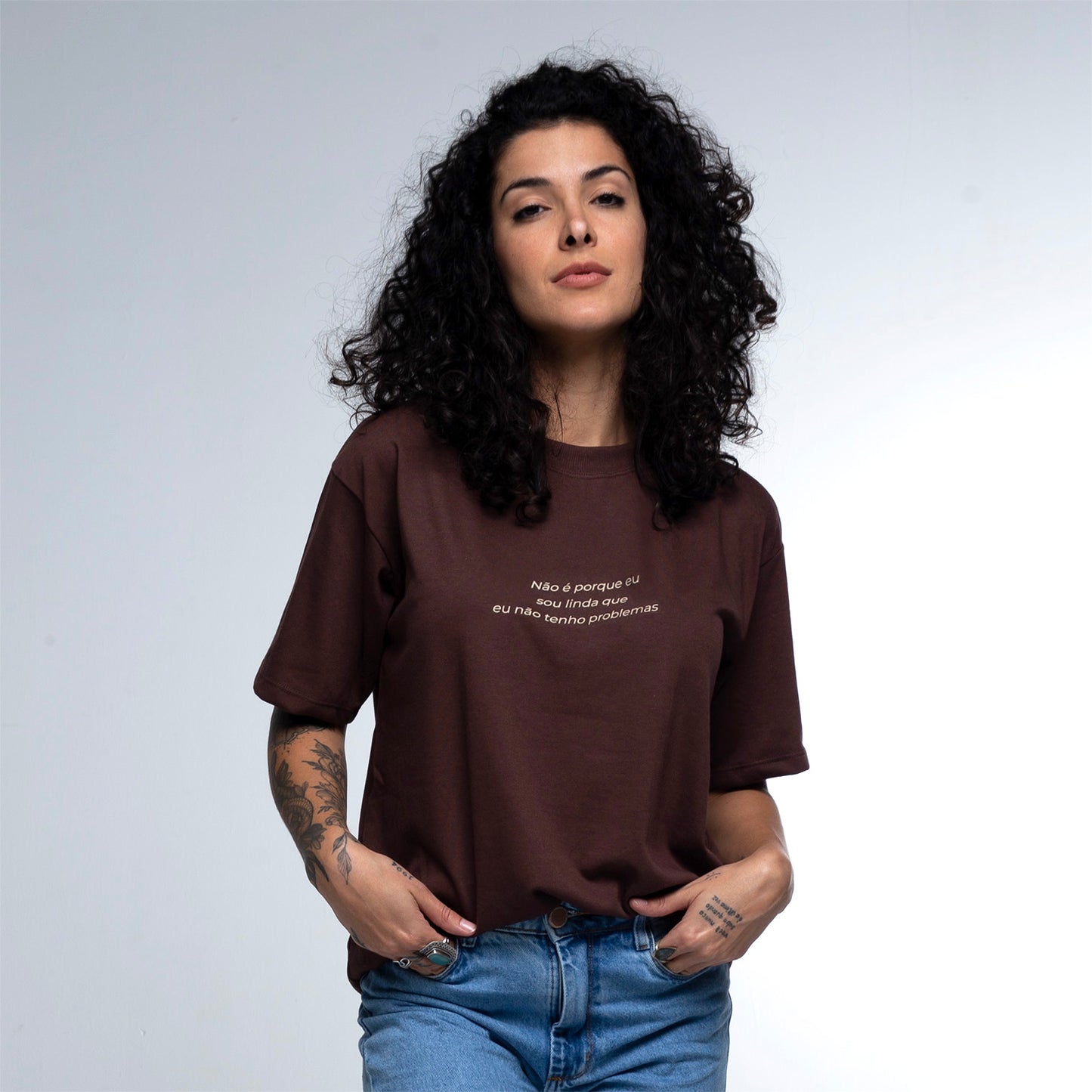 Camiseta Oversized Linda & Com Problemas